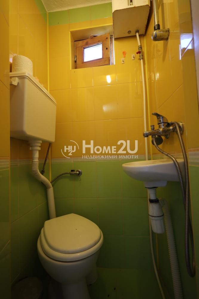Продава КЪЩА, гр. Варна, м-т Планова, снимка 12 - Къщи - 55803639