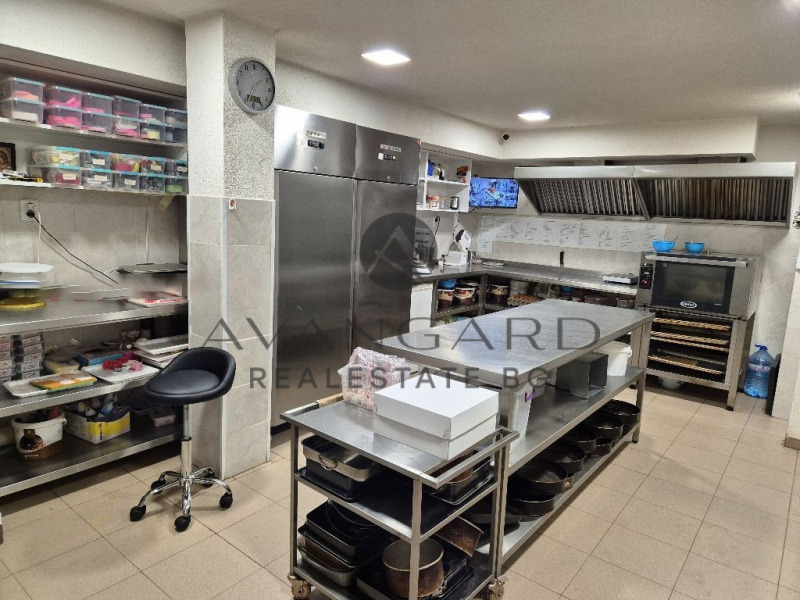 Till salu  Bar Plovdiv , Trakija , 190 kvm | 77881563 - bild [2]