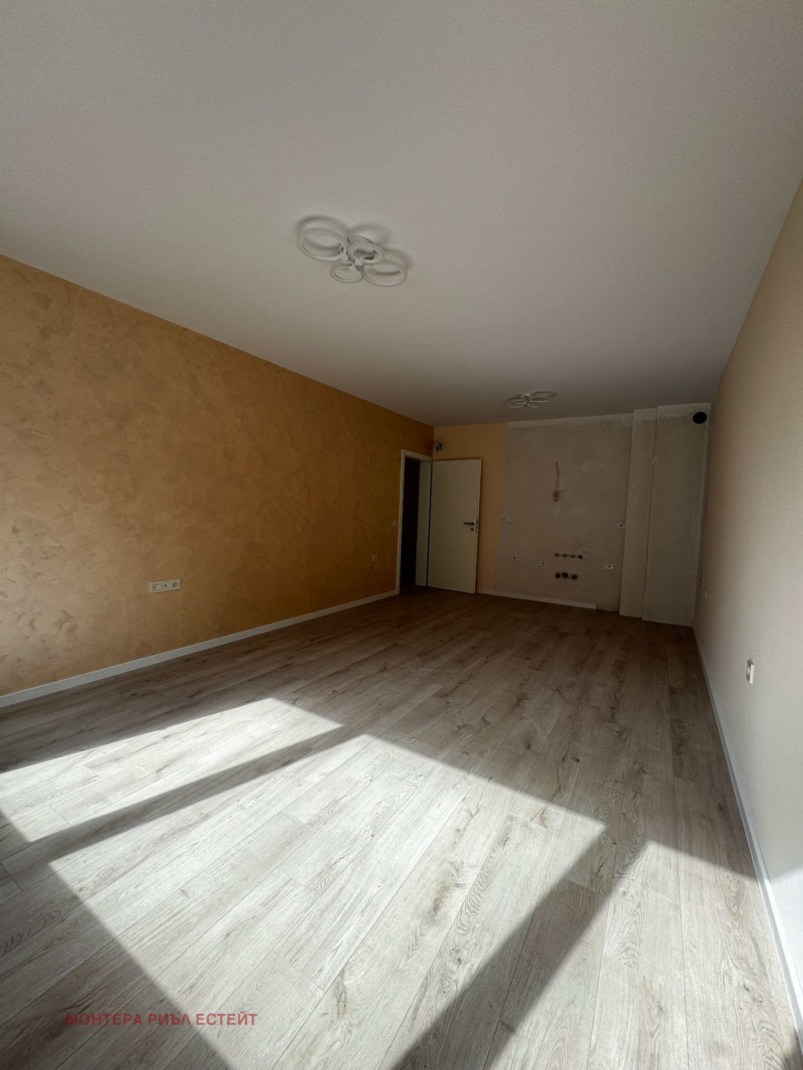 Продава 3-СТАЕН, гр. Варна, Победа