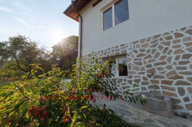 Продава КЪЩА, с. Добърско, област Благоевград, снимка 12 - Къщи - 55234575