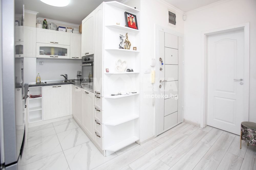 Продава МНОГОСТАЕН, гр. София, Център, снимка 9 - Апартаменти - 55527882
