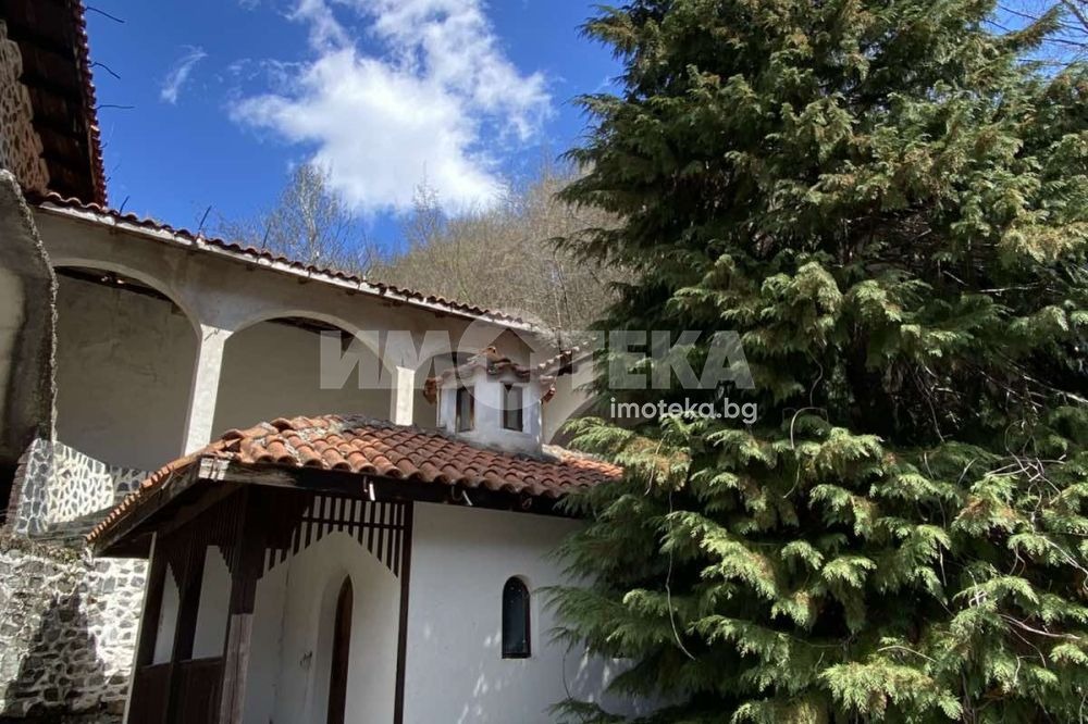 Продава ХОТЕЛ, с. Пастра, област Кюстендил, снимка 9 - Хотели - 53382007