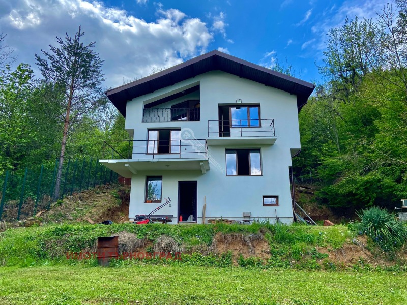 Продава КЪЩА в област Велико Търново, с. Вонеща вода - 180 кв.м / 82 399 € » 161 158.44 лв., ИМОТИ ТЪРНОВГРАД