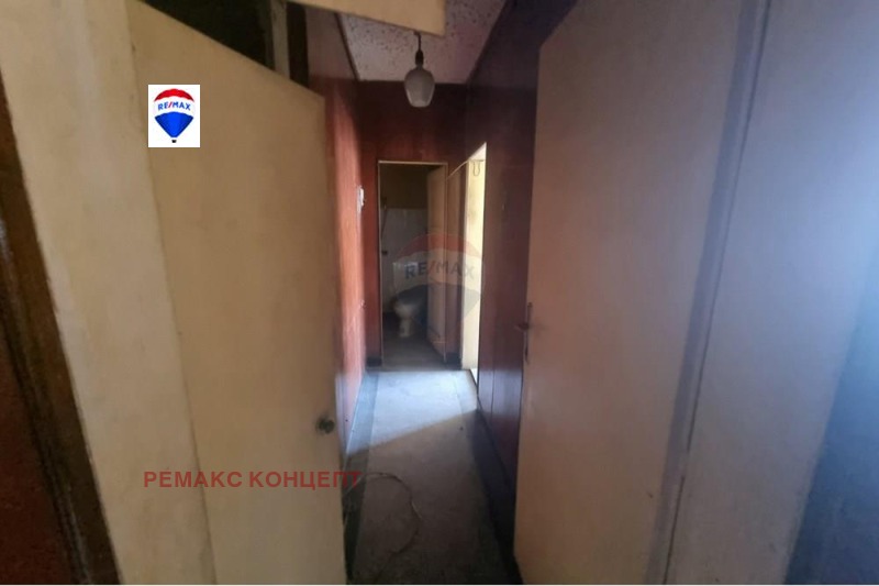 Продава  2-стаен град Шумен , Пазара , 62 кв.м | 36402579 - изображение [7]