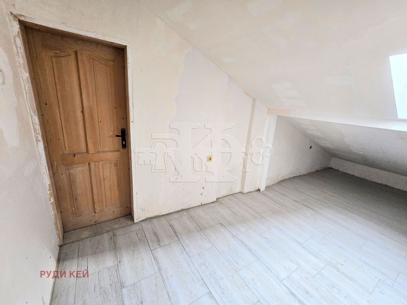 Продава 1-СТАЕН, гр. Варна, Център, снимка 2 - Апартаменти - 52234350