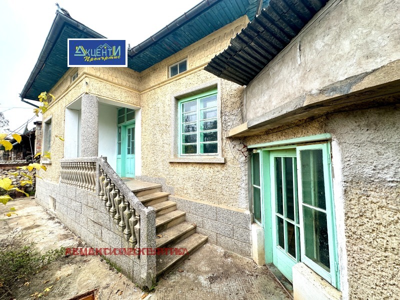 Продава КЪЩА, с. Хотница, област Велико Търново, снимка 2 - Къщи - 53086533