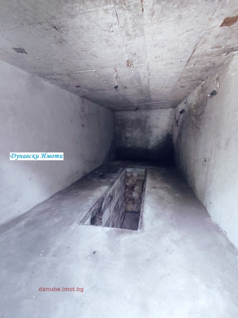 Продава  Гараж, паркомясто, град Русе, Здравец Изток • 16 000 € • ID 71812636 — holmes.bg - [1] 