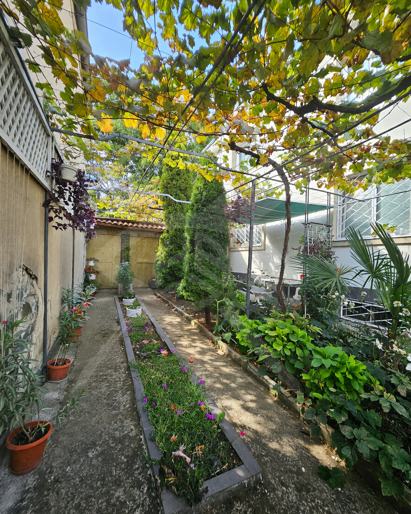 Продава КЪЩА, гр. Карнобат, област Бургас, снимка 14 - Къщи - 56309487