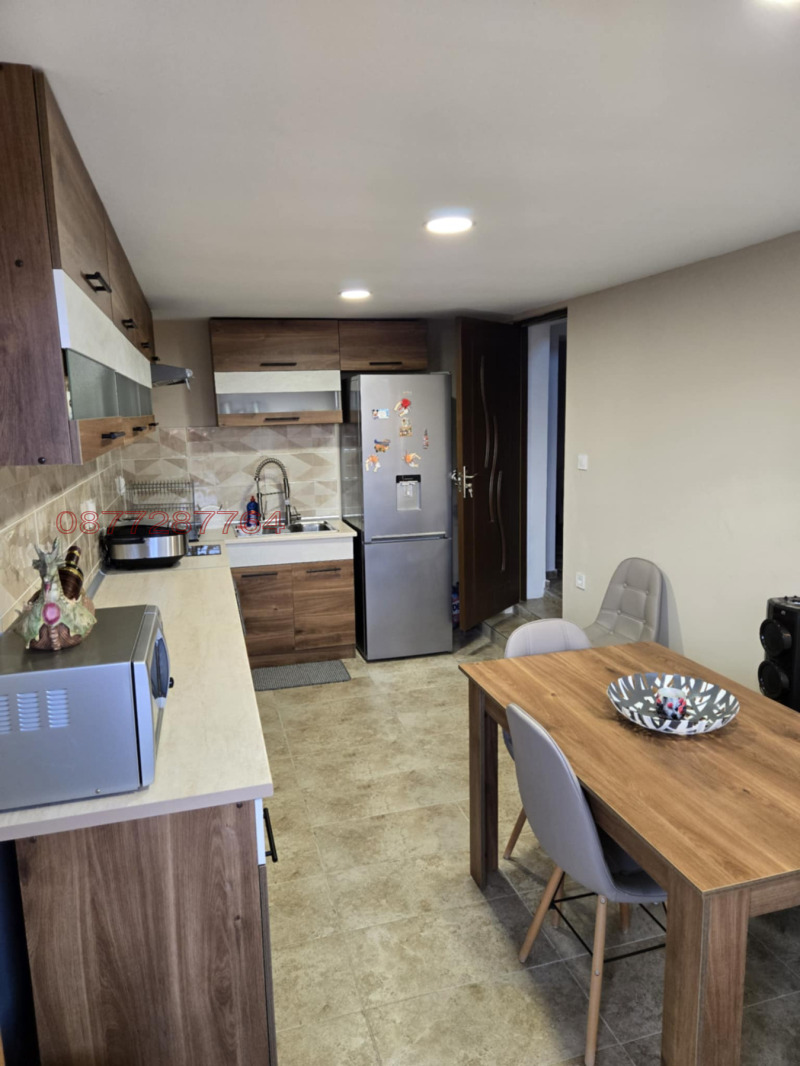 Продава КЪЩА, гр. Ловеч, Гозница, снимка 8 - Къщи - 52779015