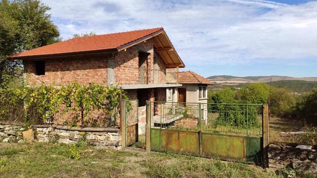 Продава КЪЩА, с. Царевец, област Враца, снимка 2 - Къщи - 55659134
