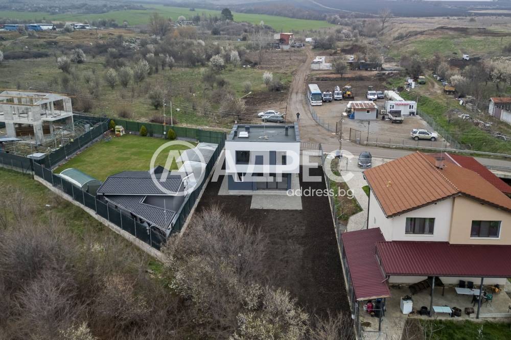 Продава КЪЩА, с. Голяновци, област София област, снимка 12 - Къщи - 56254869