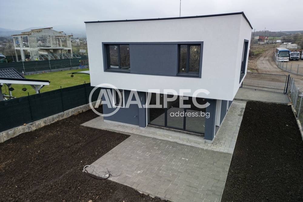 Продава КЪЩА, с. Голяновци, област София област, снимка 6 - Къщи - 56254869