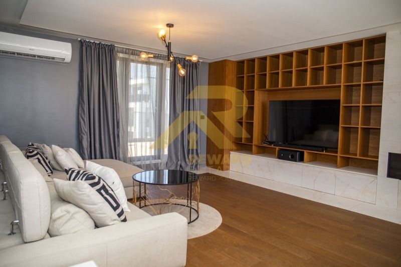 Продава  4-стаен град София , Витоша , 195 кв.м | 77257014