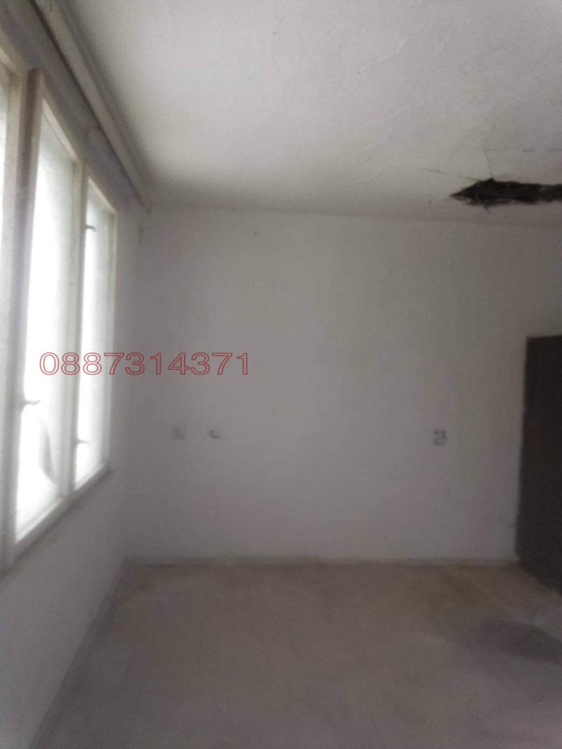 Продава КЪЩА, с. Голяма Желязна, област Ловеч, снимка 2 - Къщи - 52987188