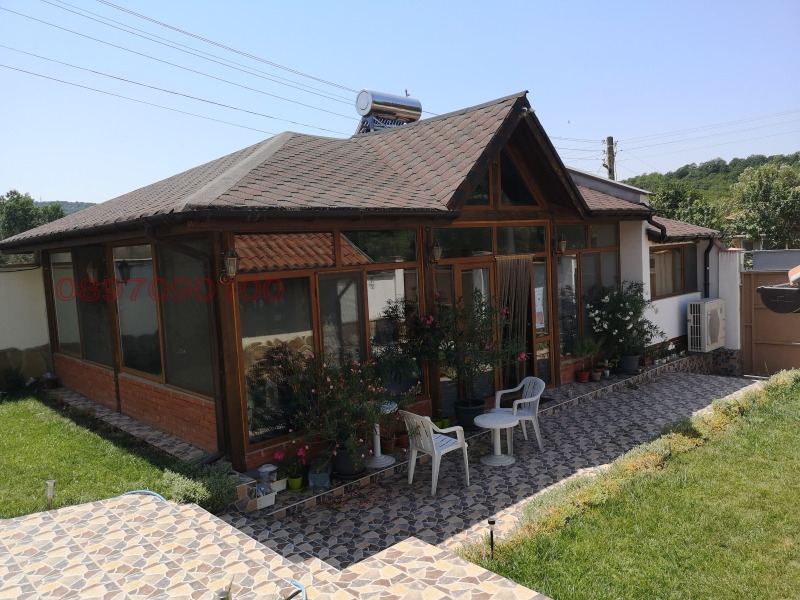 Продава КЪЩА, с. Батово, област Добрич, снимка 3 - Къщи - 52783482