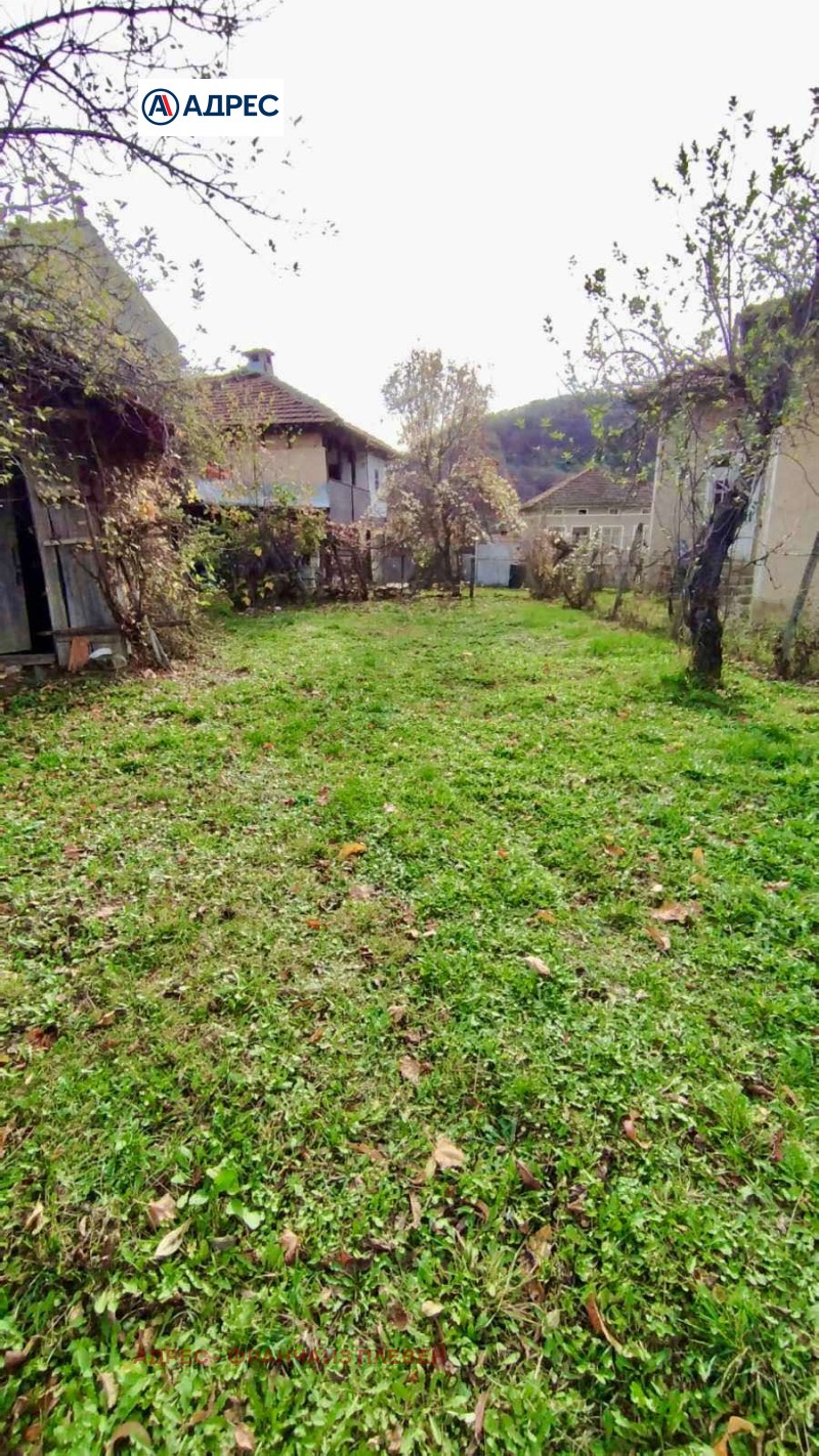 Продава КЪЩА, с. Терзийско, област Ловеч, снимка 11 - Къщи - 52600537