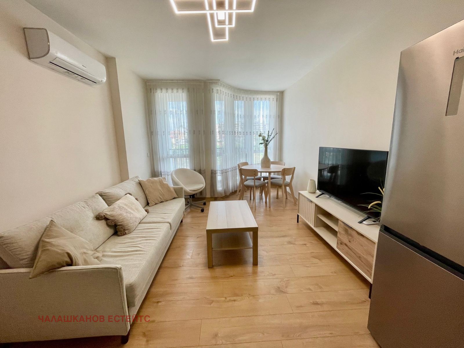 Продава 3-СТАЕН, гр. София, Център, снимка 2 - Апартаменти - 56723132