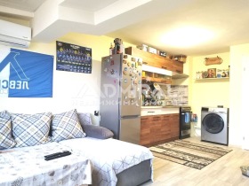 2 chambres Vazrajdane, Bourgas 1