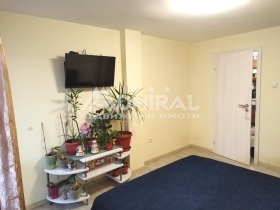 2 chambres Vazrajdane, Bourgas 9