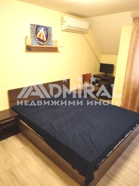 2 chambres Vazrajdane, Bourgas 8