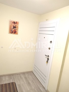 2 chambres Vazrajdane, Bourgas 12