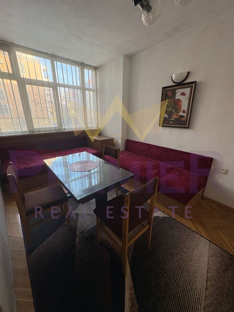 Продава МНОГОСТАЕН, гр. Пловдив, Кючук Париж, снимка 2 - Апартаменти - 54304424