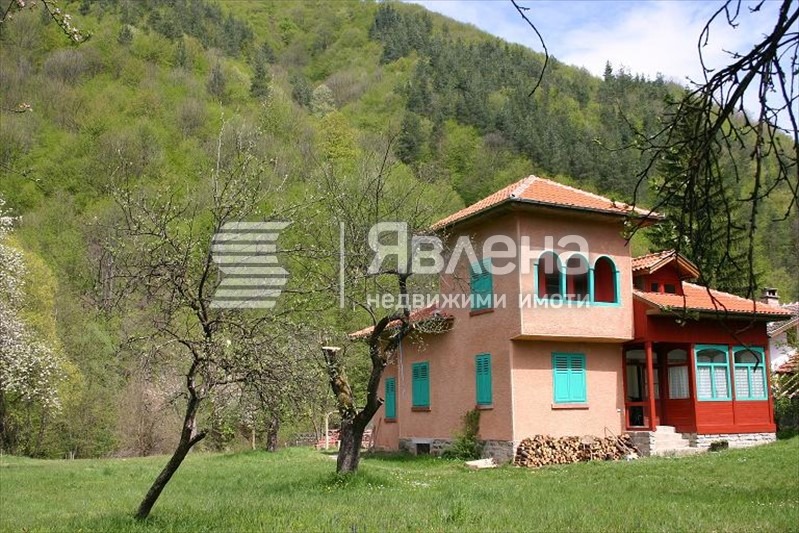 Продава КЪЩА, с. Рибарица, област Ловеч, снимка 3 - Къщи - 54359365