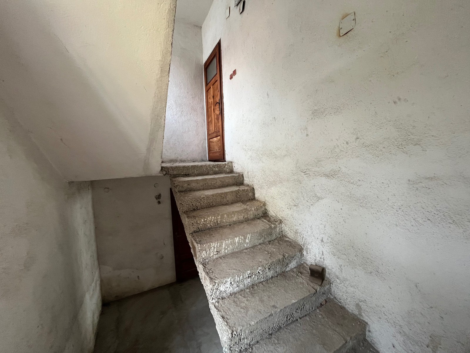 Продава КЪЩА, гр. Добринище, област Благоевград, снимка 6 - Къщи - 56687189