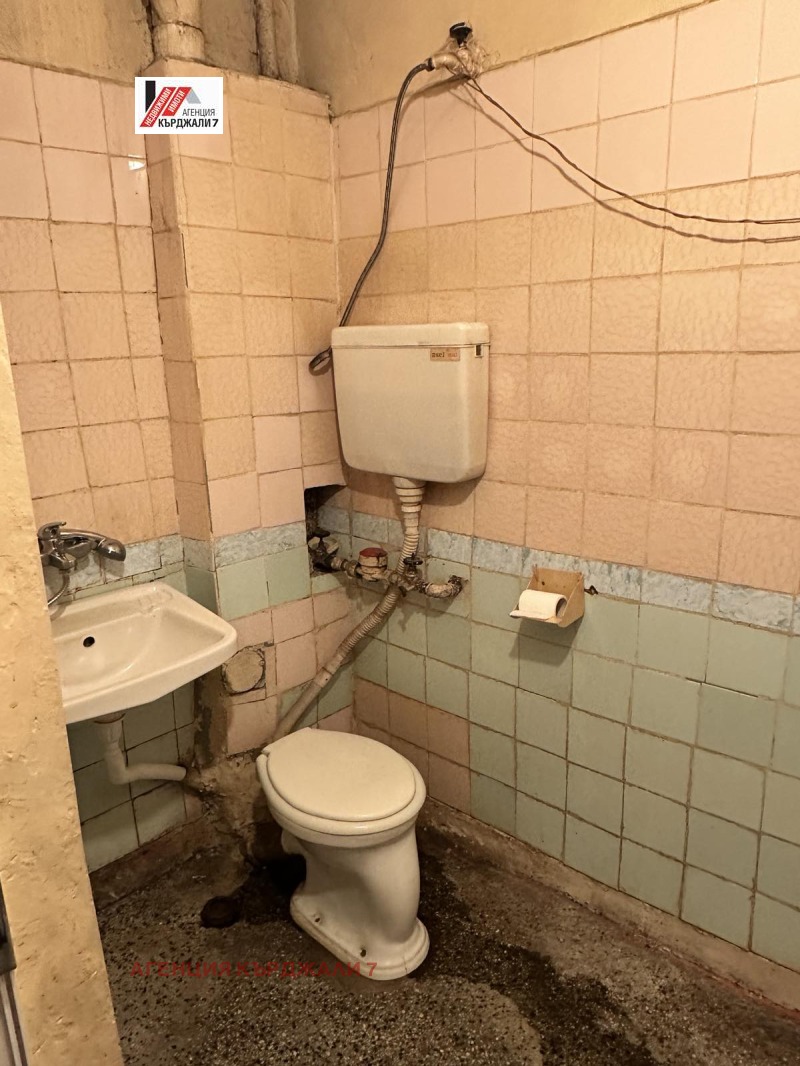 Продава  3-стаен град Кърджали , Веселчане , 65 кв.м | 10062132 - изображение [3]