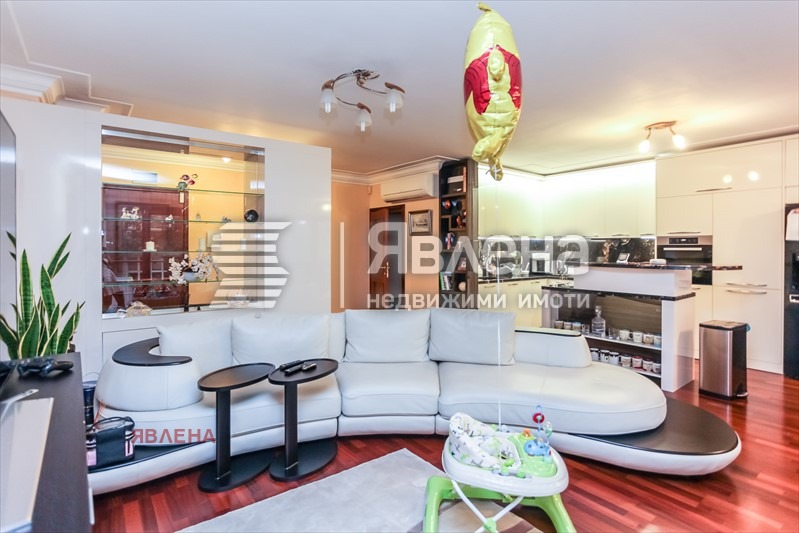 Продава 4-СТАЕН, гр. София, Изток, снимка 7 - Апартаменти - 53126417