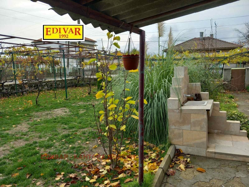 Продава КЪЩА, с. Кардам, област Добрич, снимка 2 - Къщи - 52732620