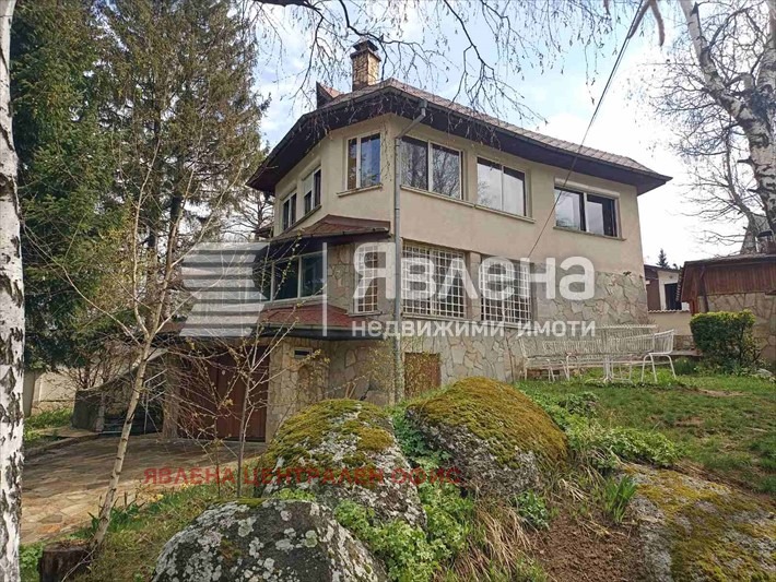 Продава КЪЩА, гр. София, с. Бистрица