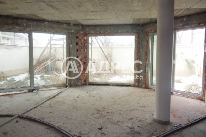 Продава МНОГОСТАЕН в град Ямбол, Център - 164 кв.м / 210 000 € » 410 724.30 лв., АДРЕС НЕДВИЖИМИ ИМОТИ - ЯМБОЛ