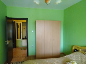 2 makuuhuonetta Tsentar, Pernik 8