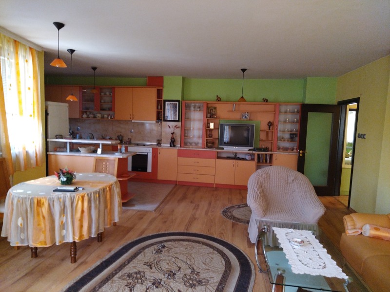 Till salu  2 sovrum Pernik , Centar , 129 kvm | 53336860