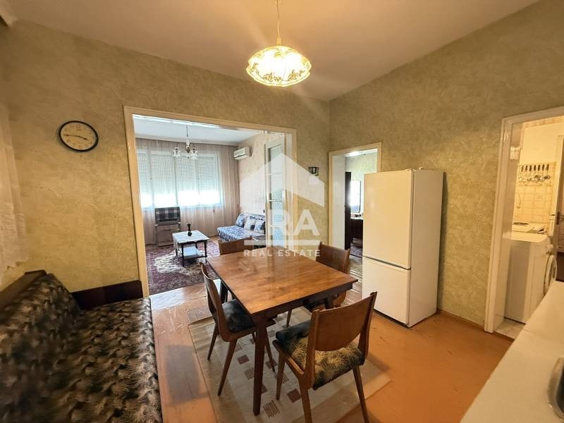 Продава ЕТАЖ ОТ КЪЩА, гр. Велико Търново, Център, снимка 4 - Етаж от къща - 54357226