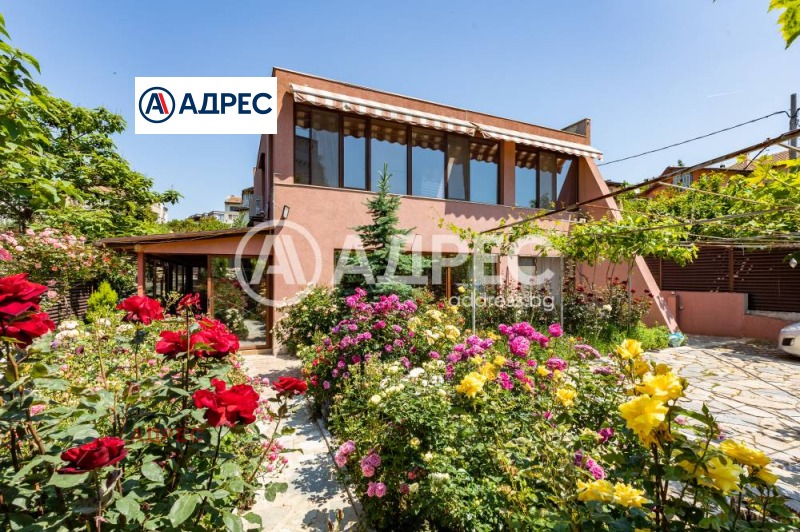 For Sale  House Varna , Izgrev , 247 sq.m | 59942418