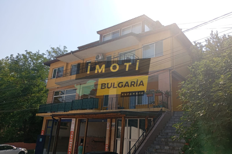 Продава МНОГОСТАЕН в град Кърджали, Веселчане - 160 кв.м / 86 920 € » 170 000.74 лв., ИМОТИБЪЛГАРИЯКЪРДЖАЛИ