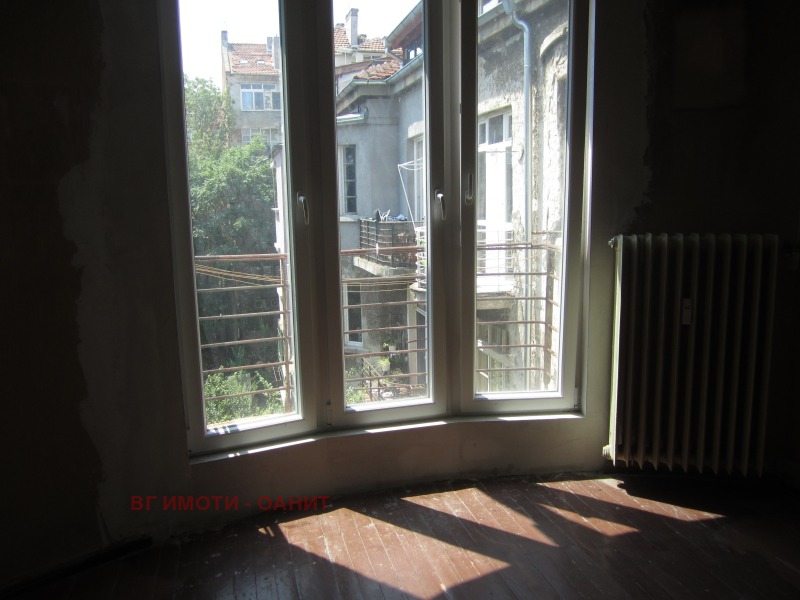 Продава  3-стаен град София , Център , 100 кв.м | 73713024 - изображение [2]