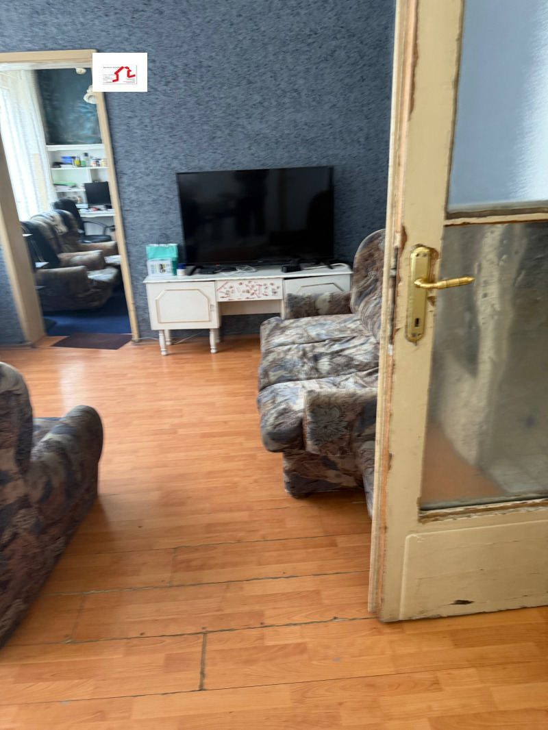 Eladó  3 hálószobás Sofia , Centar , 150 négyzetméter | 25275468 - kép [2]