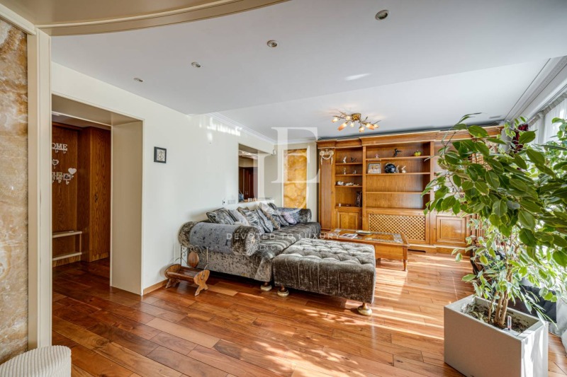 Продава  4-стаен град София , ж.гр.Южен парк , 275 кв.м | 18132385 - изображение [13]