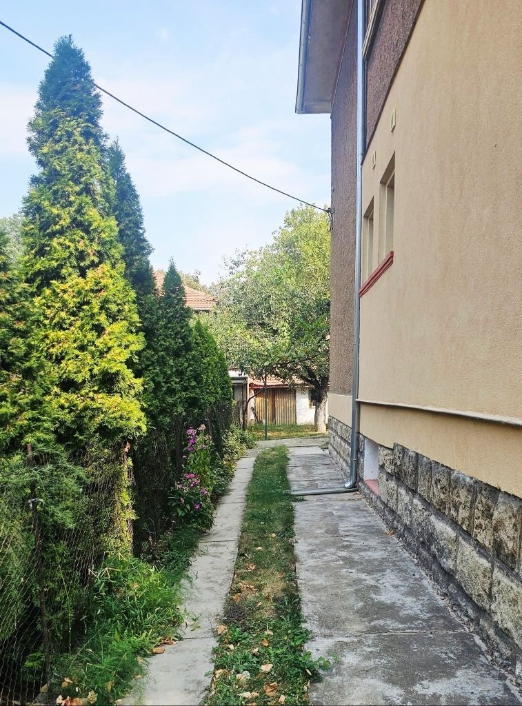 Продава КЪЩА, гр. Русе, Родина 2, снимка 2 - Къщи - 53327664