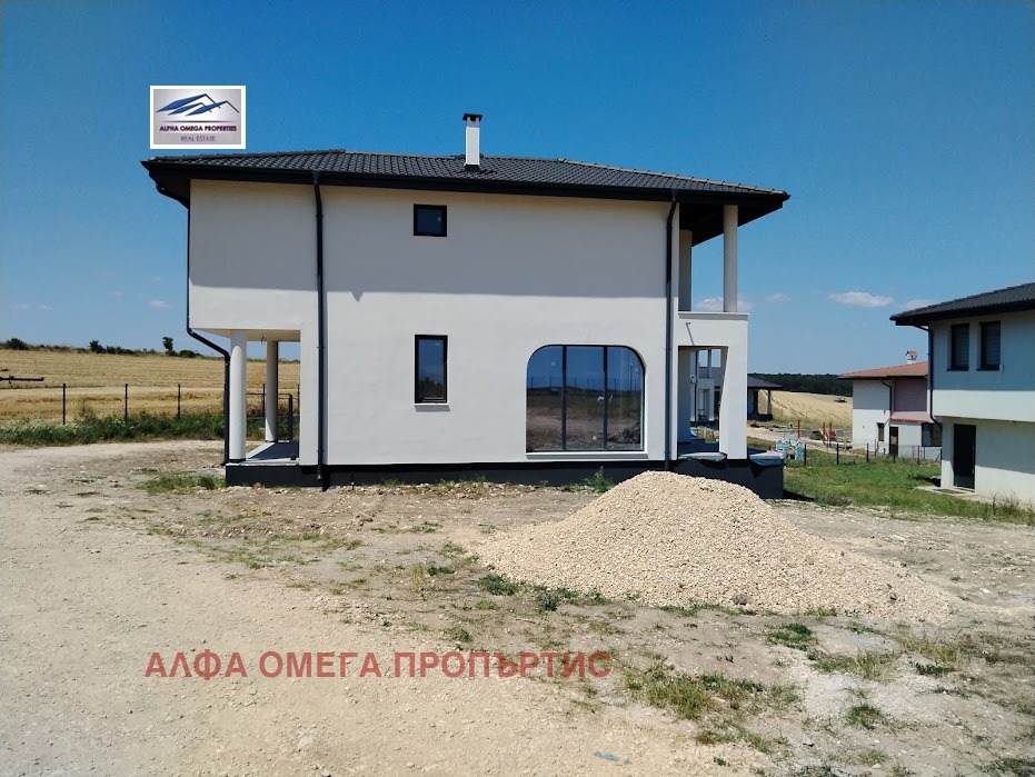 Продава КЪЩА, с. Кичево, област Варна