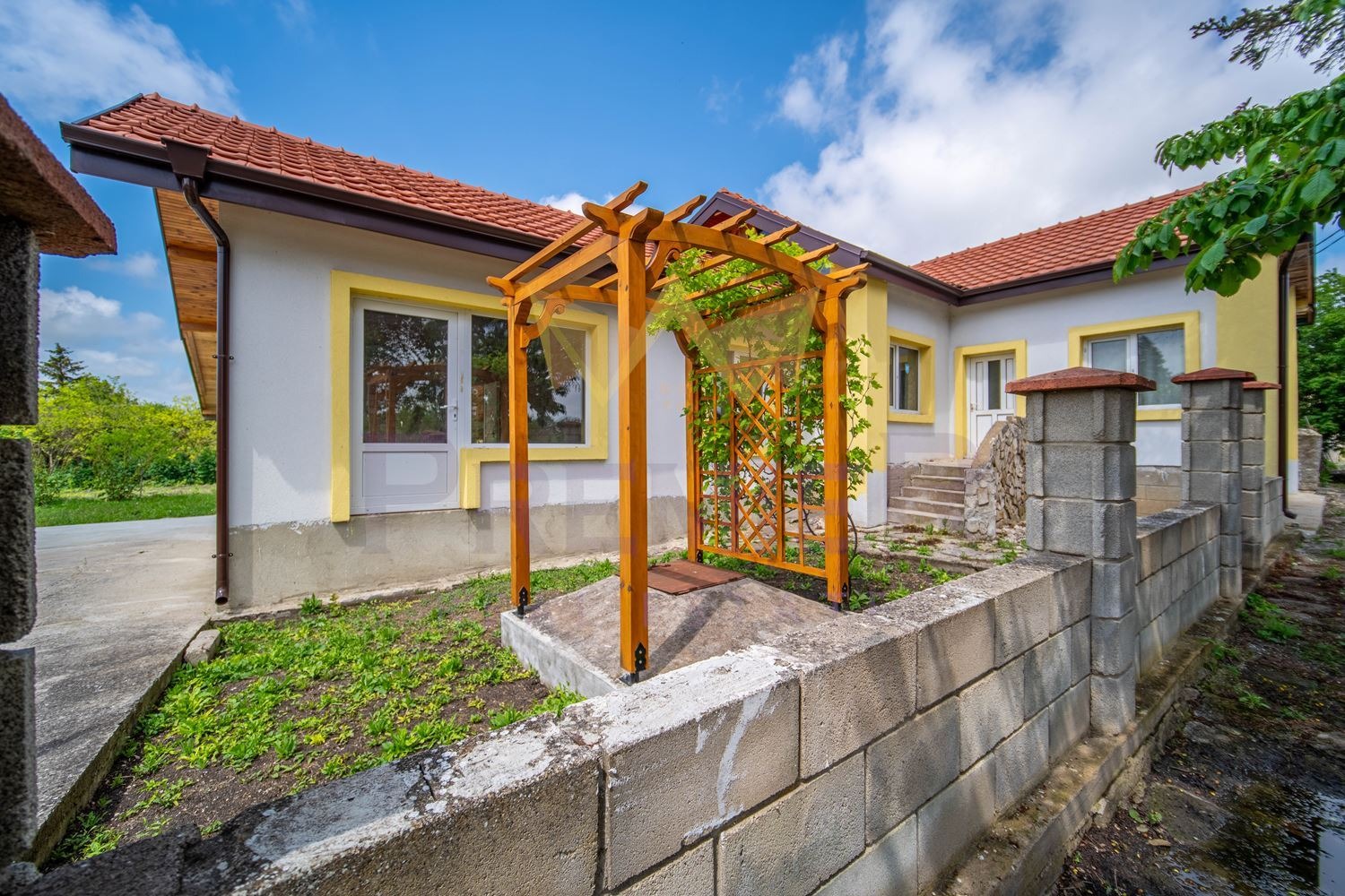 Продава КЪЩА, с. Хаджи Димитър, област Добрич