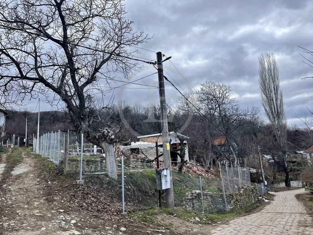Продава ПАРЦЕЛ, с. Извор, област Пловдив