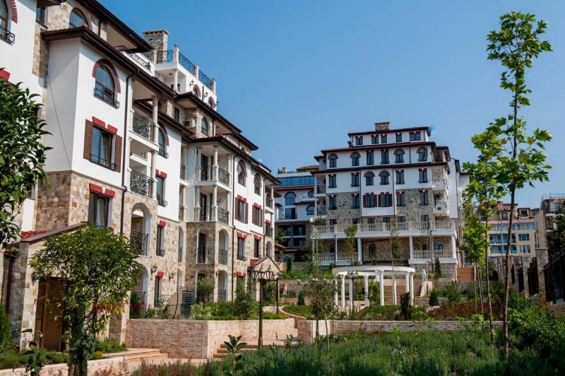 Продава 1-СТАЕН в област Бургас, гр. Свети Влас - 53 кв.м / 71 375 € » 139 597.37 лв., МД ТУР