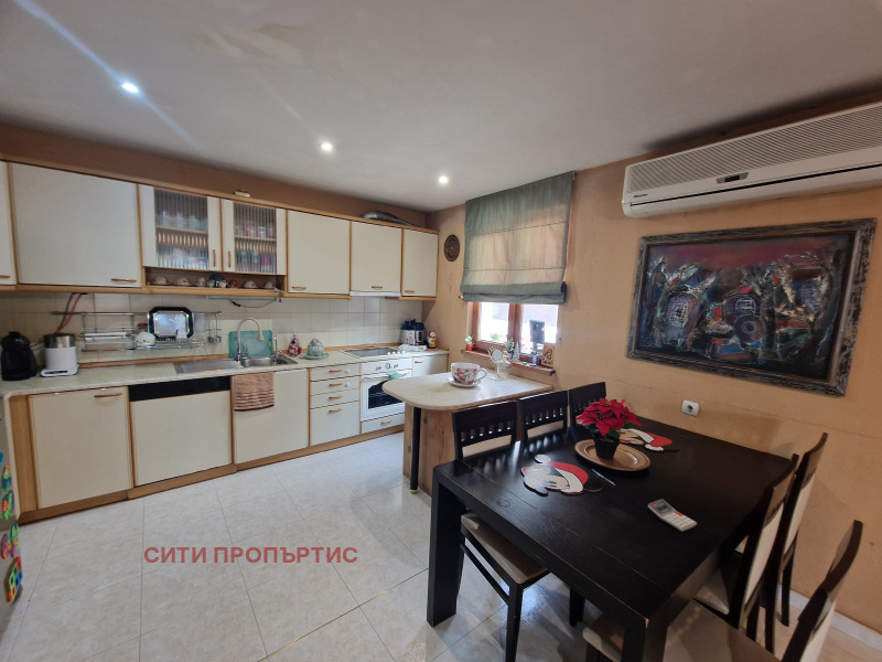 Продава МНОГОСТАЕН в град Благоевград, Идеален център - 200 кв.м / 250 000 € » 488 957.50 лв., СИТИ ПРОПЪРТИС