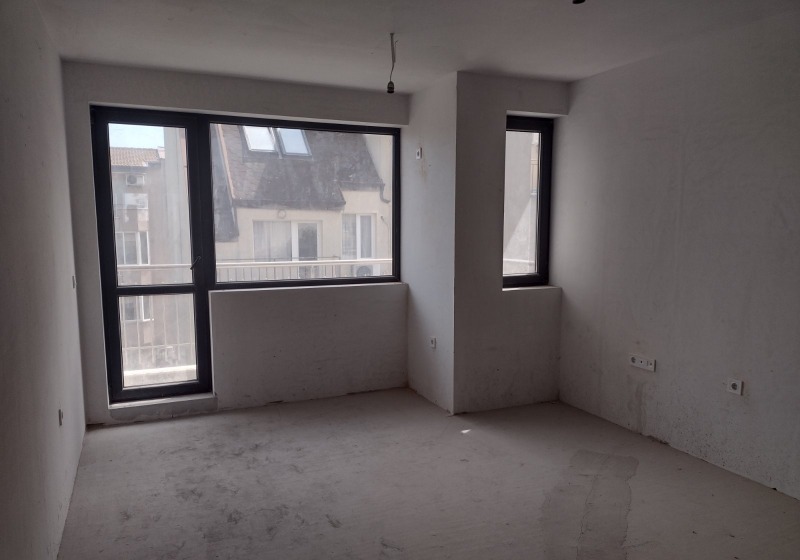 En venta  1 dormitorio Varna , Koljozen pazar , 40 metros cuadrados | 19186282