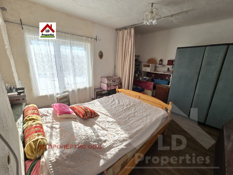 Продава КЪЩА, гр. Генерал Тошево, област Добрич, снимка 2 - Къщи - 53231141