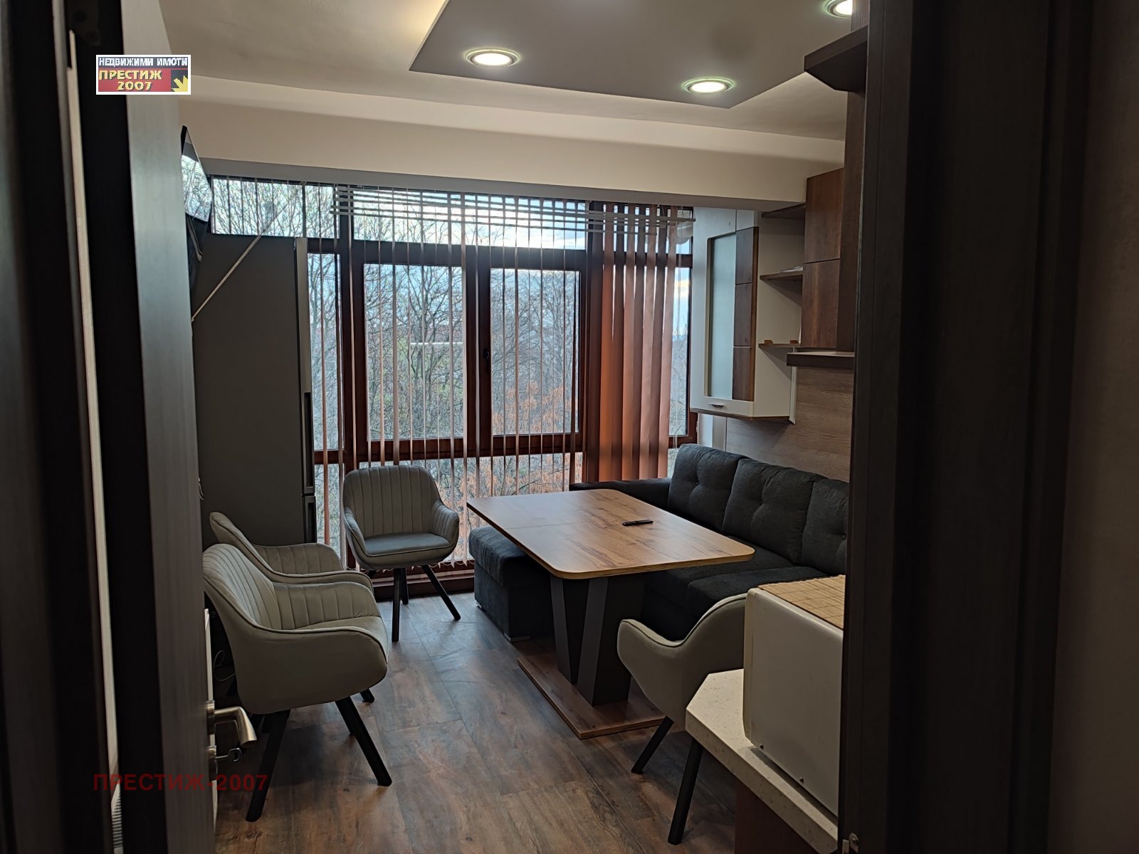 Продава 3-СТАЕН, гр. Шумен, Херсон, снимка 2 - Апартаменти - 47528353